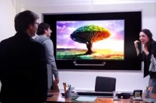 영화 딥 임팩트가 현실로? LG전자 UHD TV 이색 광고