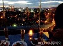 가을밤 달구경에 맥주 한잔, 여기가 딱이네