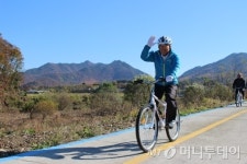 오천자전거길 달리는 임각수 괴산군수