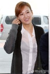 장윤정, 감금·폭행 무혐의…안티블로거는 구속영장