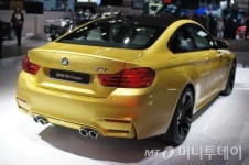 [사진]BMW M4, 기존의 M3는 잊어라