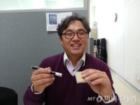 국내 유일 광학렌즈 기술로 도전장