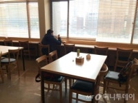 "'아싸'가 뭐길래…" 새학기 가장 하고 싶은 일 1위?