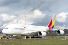 아시아나, 7성급 하늘 호텔 A380 이륙 채비