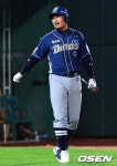 NC, SK에 8-2 승리…이호준 3타점 맹활약