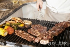 여름밤 도심 특급호텔에서 야외바비큐 즐겨볼까