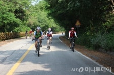 [사진]새재자전거길 이화령의 레포츠열차 참가자들
