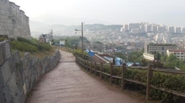 쫓겨나지 않는 재개발…역사를 잇고 희망을 쌓다