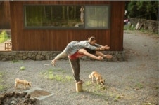 이효리 블로그, 태풍 너구리에 날아가는 포즈 귀여워