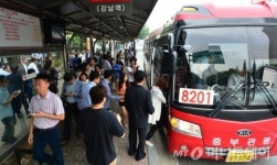 경기 후보들 광역버스 입석금지 문제 해결…증차·2층버스 제안