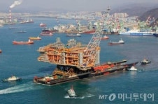 포스코_에스엠스틸_철강결제 | 원가·고객·마진 '세마리 토끼' 쫓는 조선·철강업계