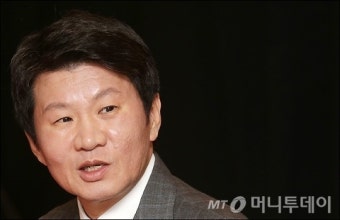 [사진]정몽규 회장, '큰 발전을 위해'