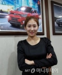차에 빠진 그녀 티볼리 보는 순간 눈물이 흘렀다