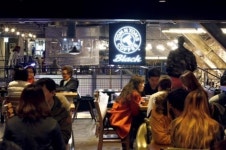 탐앤탐스, 명동에 블랙 눈스퀘어점 개장