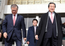 여야 관악을서 나란히 현장최고위…金-文 세 번째 맞대결