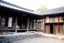 지리산 둘레길에서 만난 최고 명당 운조루…7대 비밀 간직