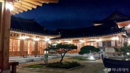 서라벌의 관광 중심지에 피어난 한옥호텔 황남관