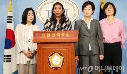 책임이냐? 은폐냐?…스캔들에 대처하는 정치인의 자세