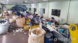 동네 한가운데 재활용센터?.. 영등포 재활용률 15%높인 비결