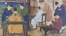 벨이 울리면 의관정제하고 절 4번 후 수화기를 들었다!