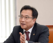 정의화의 분신 이수원…그의 그림자 철학