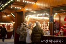 전 세계 이색 크리스마스 축제…어디가 매력적?