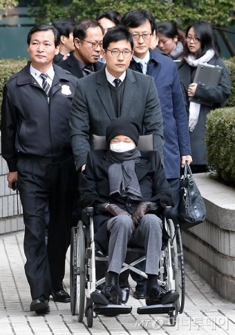 [사진]이재현 CJ 회장, 징역 2년6개월 실형