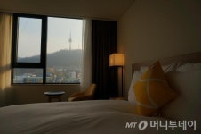 화제의 롯데호텔 L7 명동 미리 가보니