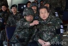 김무성, 새누리 공관위원장 이한구 의원으로 좁혀졌다