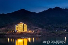지리산에서 호수를…하동호 리조트에서 묵다