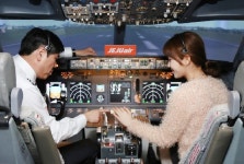 제주항공, 수원역 AK타운에 항공기 조종 체험 마케팅