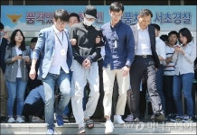 [사진]서초서 나서는 강남역 묻지마 살인 피의자