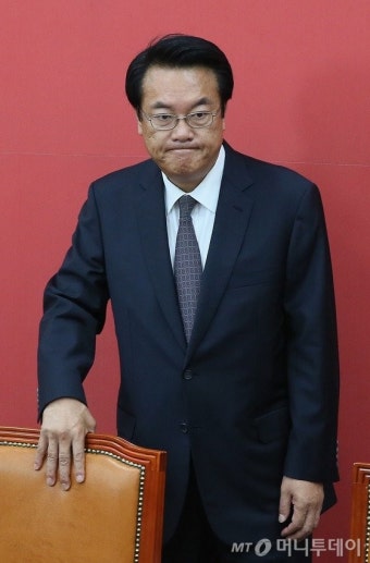 25일 당선인 총회 결국 연기..정진석의 선택은?