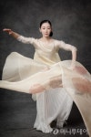 한국전통춤으로, 발레로 개성있게 변신한 심청