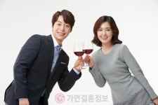 결혼정보회사 가연 예비부부 70% 청첩장 비용 116만원 지출