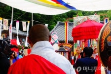 망자와 이별, 산자의 평화…예술이 된 영산재