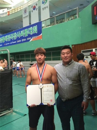 중원대 유현우, 학산 전국장사씨름대회 '은메달'