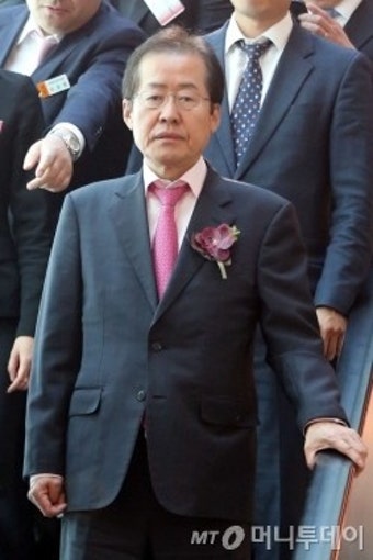 홍준표 주민소환투표 무산…8395명 서명 미달