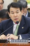 [사진]발언하는 정은보 부위원장