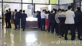 한달만에 찾은 일식당 폐업, 한식당 오늘 또 종업원 내보내