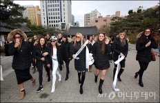 [사진]남산한옥마을 방문한 슈퍼탤런트 참가자들
