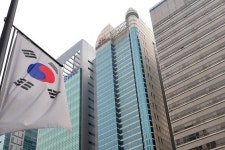 대치동 생활 시작한 특검, 보안 어쩌나 고민