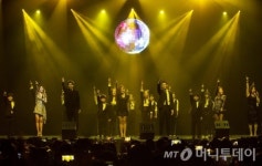 휘트니 휴스턴 명곡 즐기는 무대…뮤지컬 보디가드