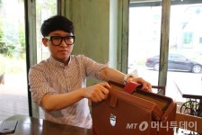 정지된 모든 것 만든다…가죽공예 빠진 삼성맨