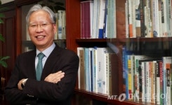나눔·소통 좋아하는 강줌마…IT 활용 강조하는 디지로그 판사