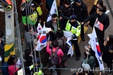 짧고도 길었던 박 前대통령의 29분 귀갓길