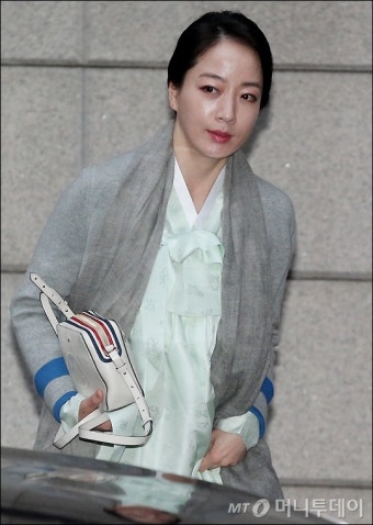 [사진]제사 참석하는 현대家 며느리 노현정