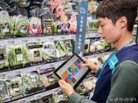 LG CNS, 전국 유통 매장에 전자가격표시기(ESL) 심는다