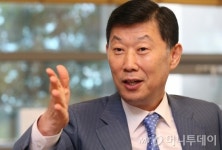 곡물유통부터 육가공까지…농업기업 최초 대기업된 하림