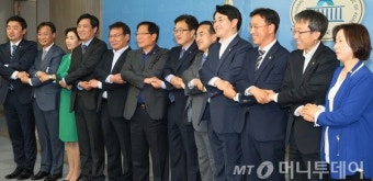 우원식號 더불어민주당, 초재선 '탕평' 원내대표단 구성